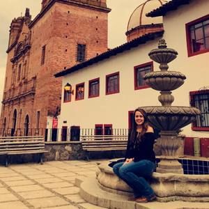 Meet your Posher, Yecenia